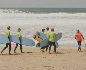 GROUP SURF LESSONS IN NEWQUAY